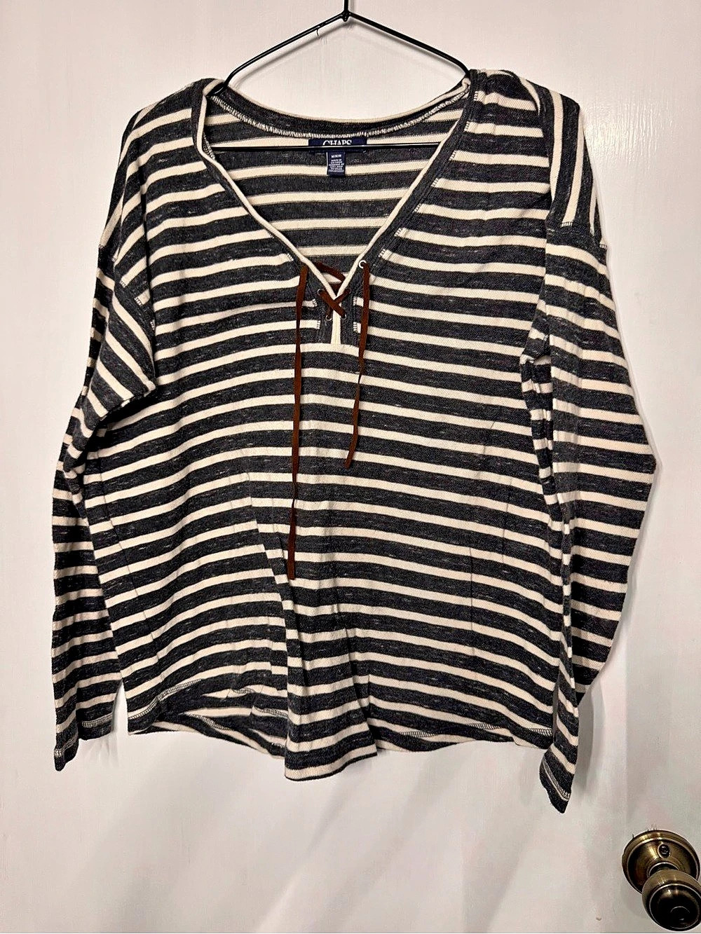 Chaps Striped Long Sleeve Top in Black & White Size Medium Like